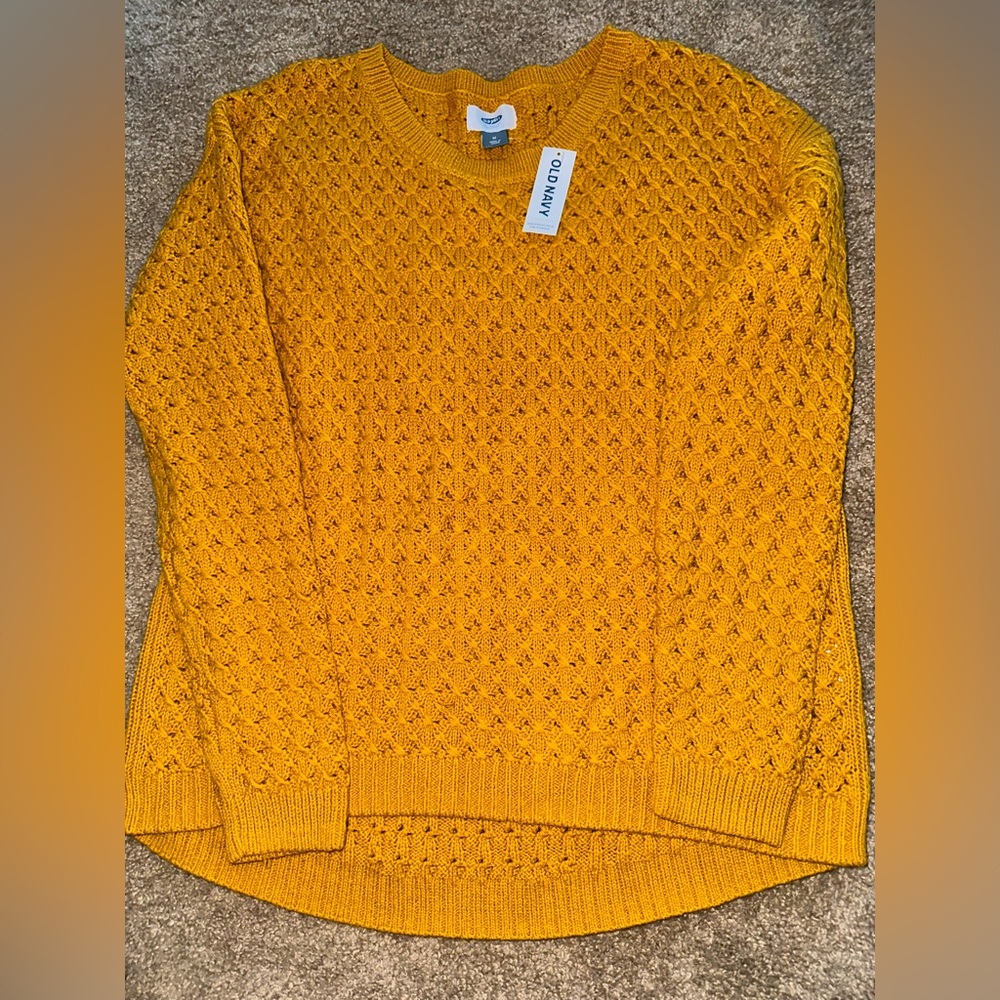Women’s Cable Knit Sweater Size M